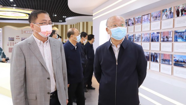 省政协调研组莅临新永利官网调研