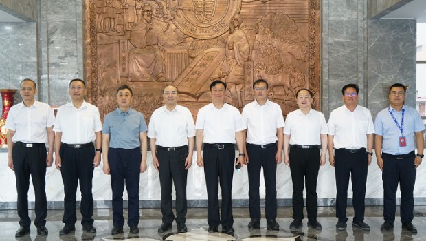 中国工程院院士干勇、屠海令、刘正东 一行莅临新永利官网调研指导