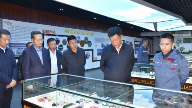 修正集团董事长修涞贵一行来新永利官网参观交流