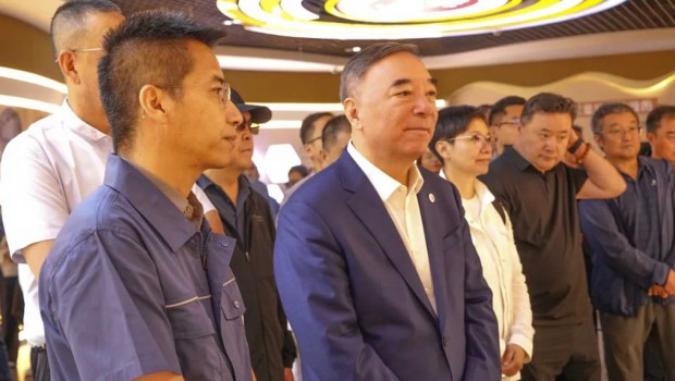 中国上市公司协会会长宋志平一行莅临佛慈制药调研指导