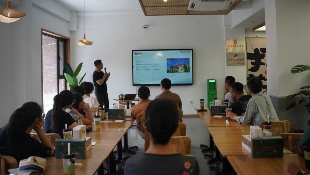 佛慈制药助力国际中医交流，百年老字号茶饮引海外专家热捧