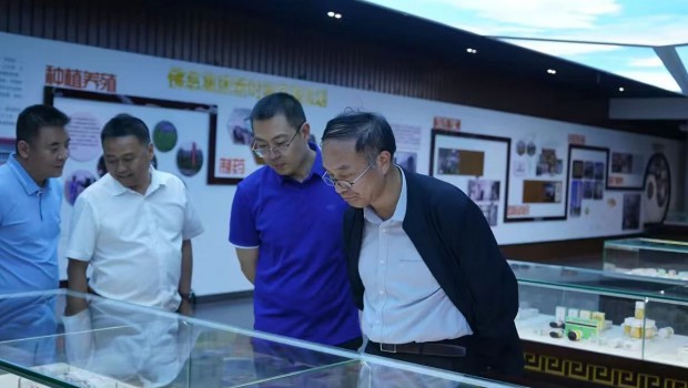 中国工程院院士金征宇一行莅临佛慈调研指导