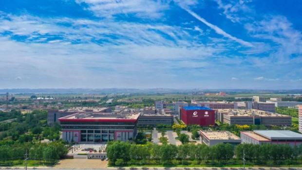 春节将至，岁寒情深。2月6日，兰州新区企业服务中心党组副书记、主任蒋斌，党组成员、副主任张毅一行莅临新永利官网，走访慰问春..