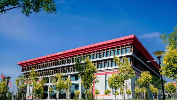 新永利官网（以下简称“佛慈制药”）发布2025年年度报告。公司2025年实现营业收入9.16亿元，归属于上..